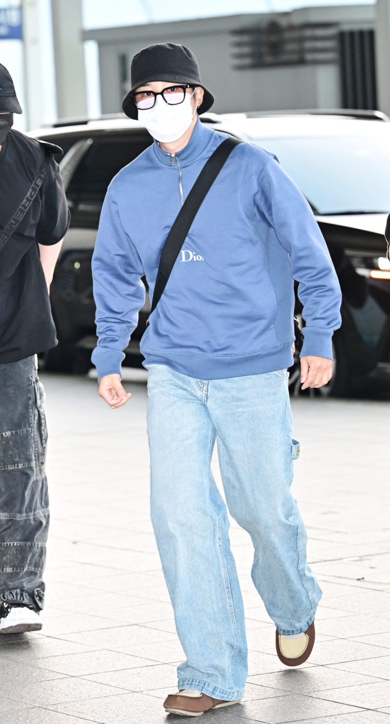 BTS ジミン RECODE ミニバック　新品未開封 BTSのJIMINとJUNG KOOK、ミニマリストとマキシマリストのバッグの中身