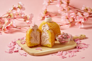 UNI DONUTS　SNS投票で1位に輝いた春のフレーバー〈桜餅〉が、3月27日（金）より登場